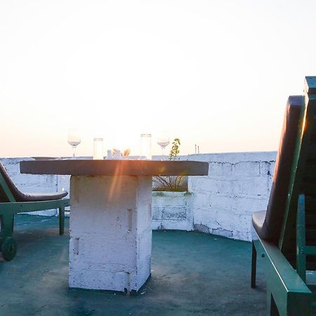 Yoho Beach Glory Hotel Негомбо Екстер'єр фото
