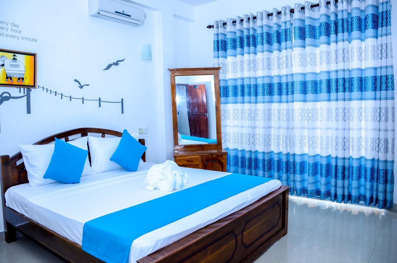 Yoho Beach Glory Hotel Негомбо Екстер'єр фото