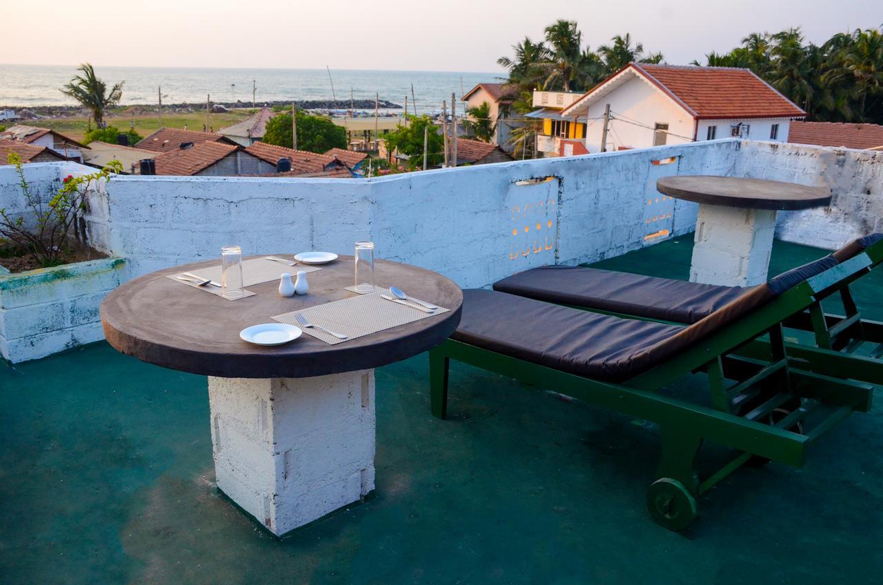 Yoho Beach Glory Hotel Негомбо Екстер'єр фото